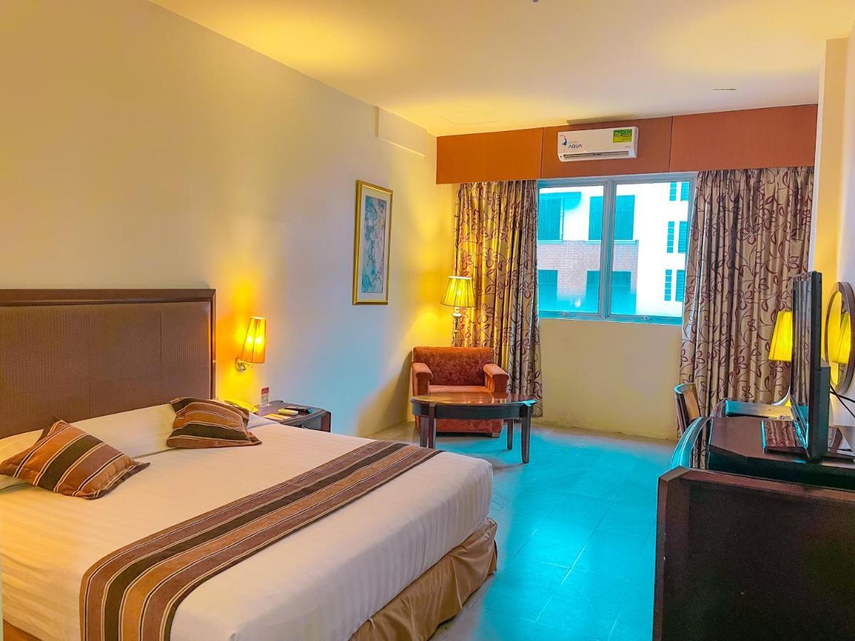 Hotel Crown Vista